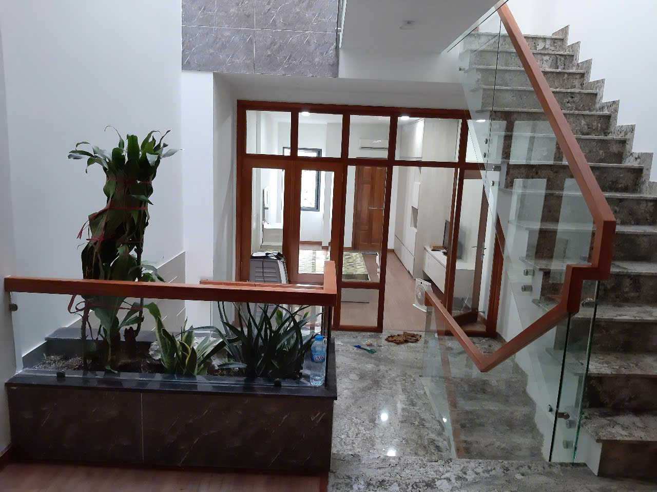 z6493480006057_a069ba417d54b1272fa8df713128f842